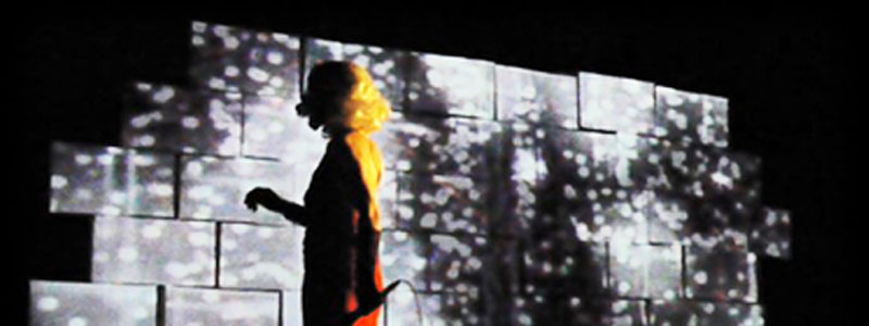 RADIO CITY, une pièce de théâtre mise en scène, création vidéo et lumière  de Sébastien Sidaner.